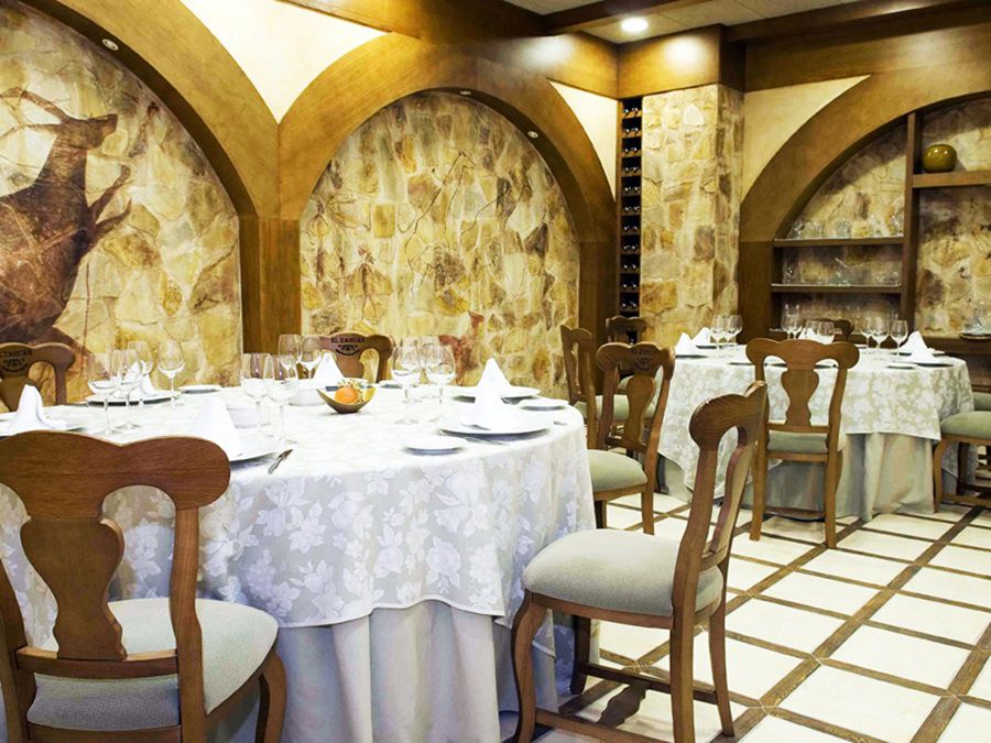 Hotel Comendador كارانكيو المطعم الصورة